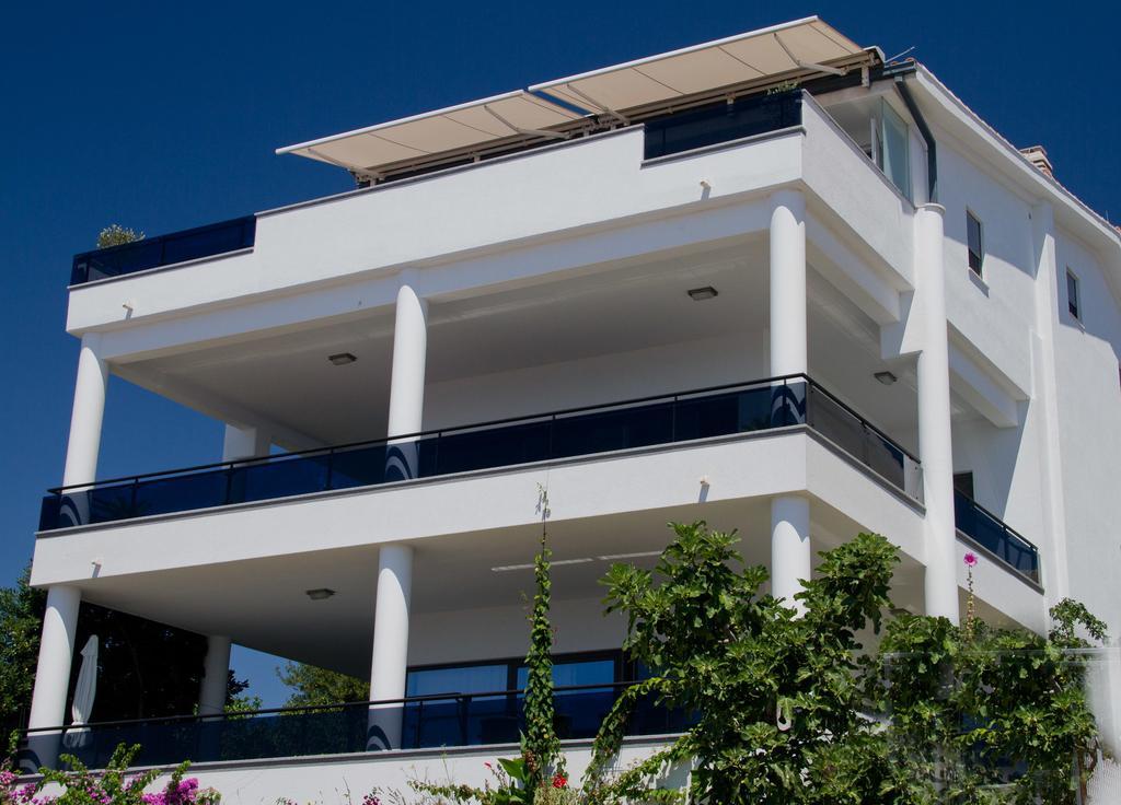 Villa Gg ポドストラナ エクステリア 写真
