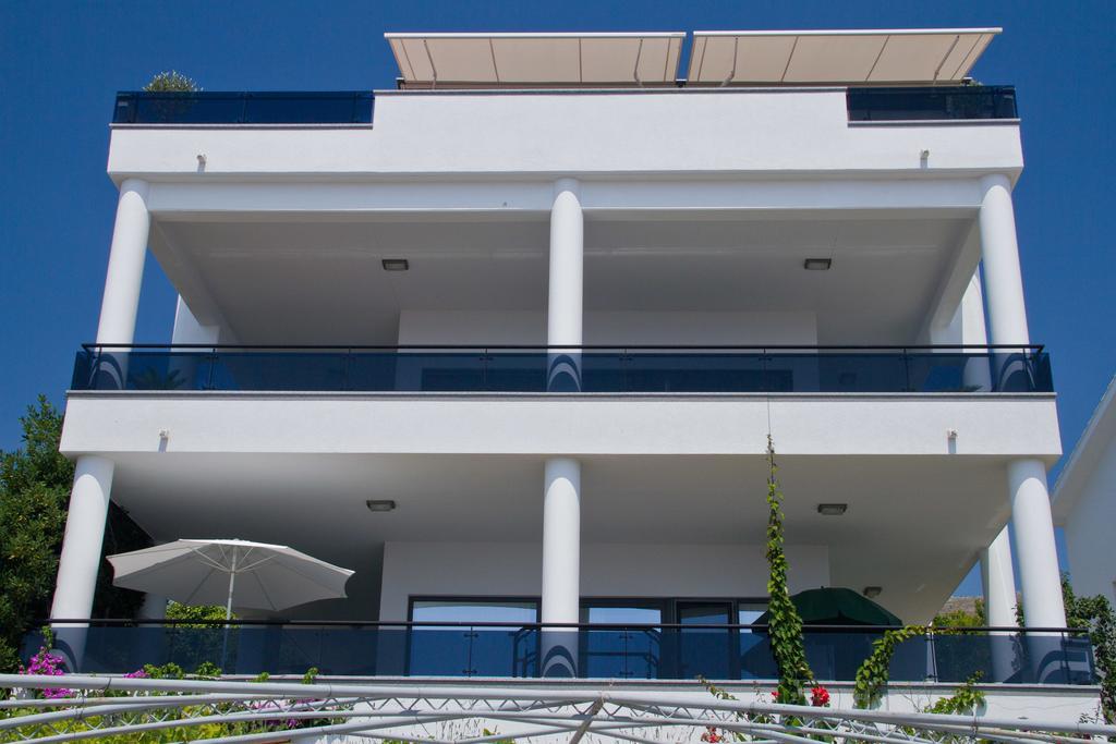 Villa Gg ポドストラナ エクステリア 写真